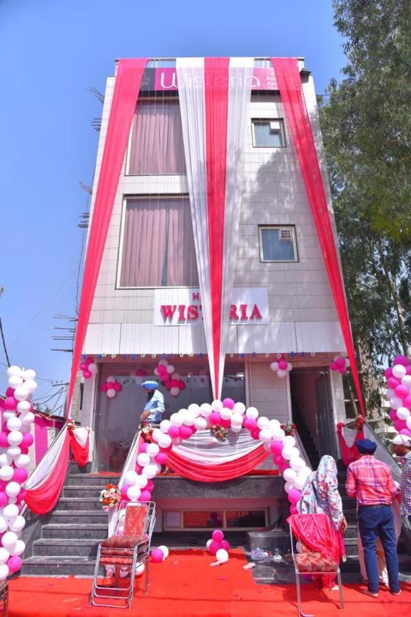 Hotel Wisteria -Main Highway Hotel Zirakpur Exterior photo